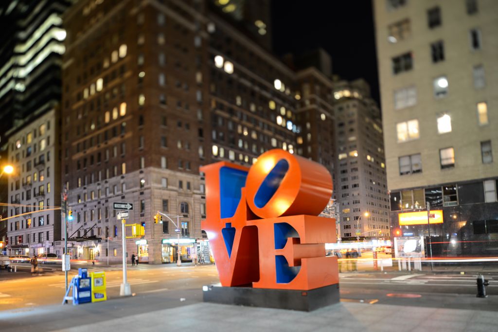 Love sculpture pour les amoureux de New York 