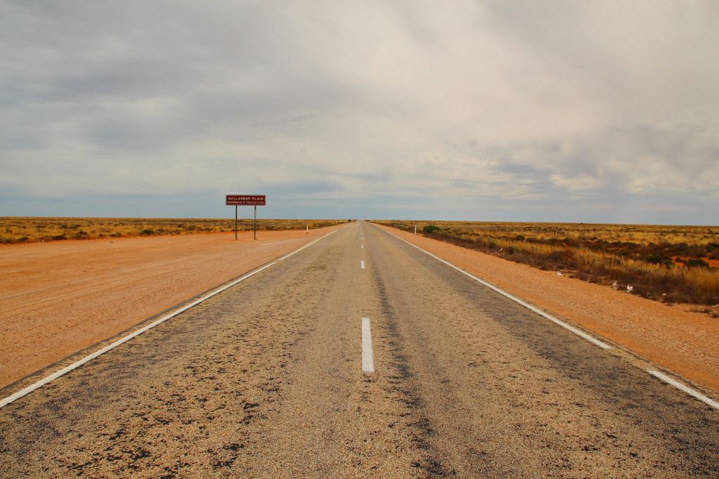 La route la plus longue d'Australie de Nullarbor 