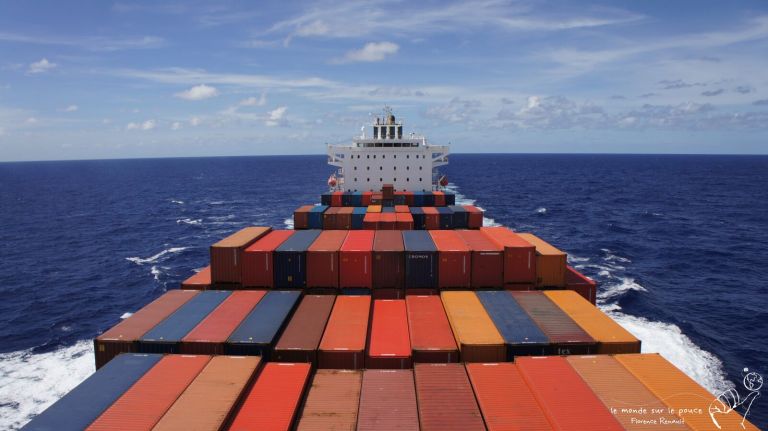 La traversée du Pacifique en cargo-stop
