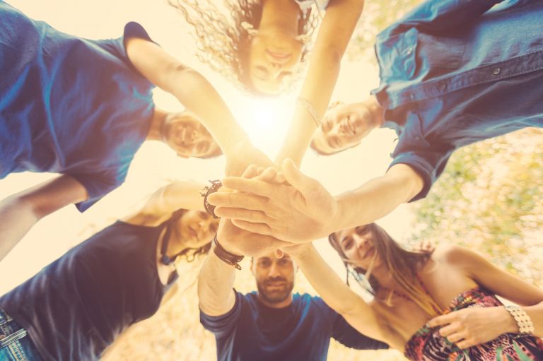 Trouvez votre volontariat à l’international avec France Volontaires