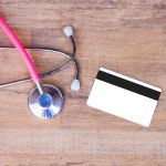 L’assurance de votre carte bancaire est-elle suffisante pour voyager ?