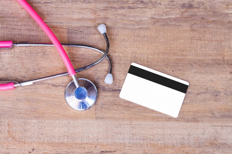 L’assurance de votre carte bancaire est-elle suffisante pour voyager ?