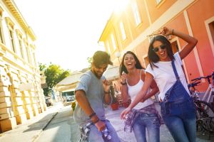 Cap Assistance : un tarif plus avantageux pour partir en famille ou entre amis