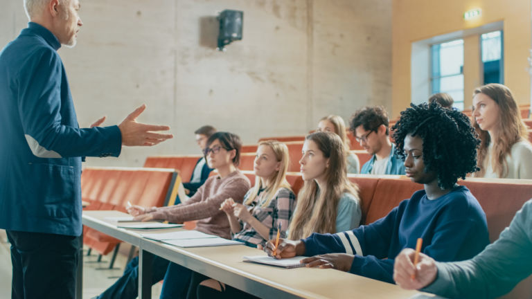 Quelle assurance santé pour les étudiants étrangers en France ?
