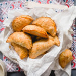 Les meilleures recettes de cuisine du monde préparées par les influenceurs voyage