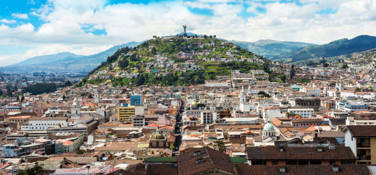 La France et l’Equateur signent un accord de PVT