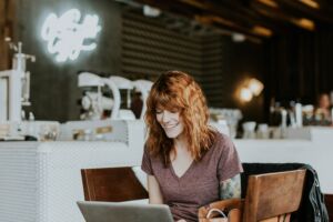 Est-il possible de cumuler études et job étudiant en Australie ?