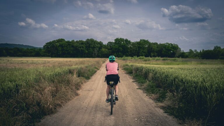 L’aventure au féminin : un séjour à vélo entre sororité, dépassement et liberté