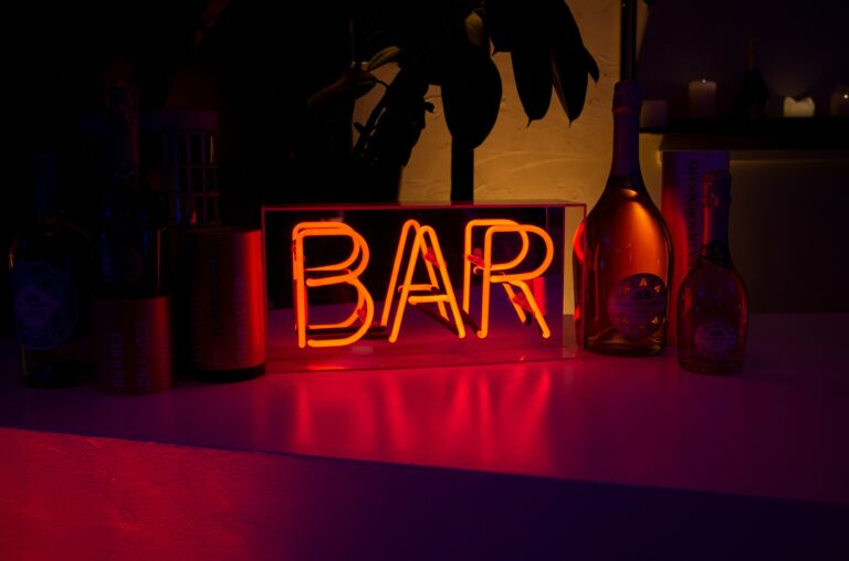 Pour devenir serveur ou barman en Australie, passez la certification RSA