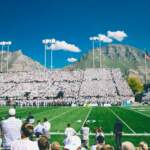 Voir un match de football américain universitaire, spectaculaire immersion aux USA