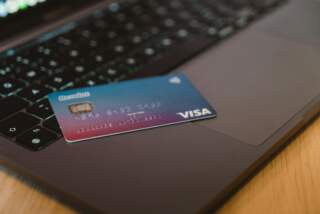 Comparatif assurance Chapka contre carte bancaire